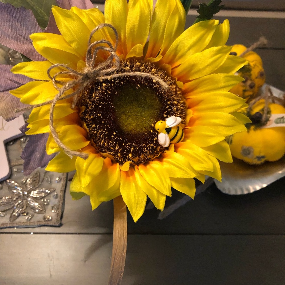Fall tabletop decor - Picture 8 of 12